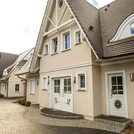 Ferienwohnung, * 징스트
