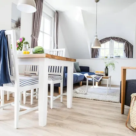 Ferienwohnung, *