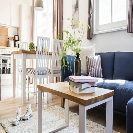 Ferienwohnung, *