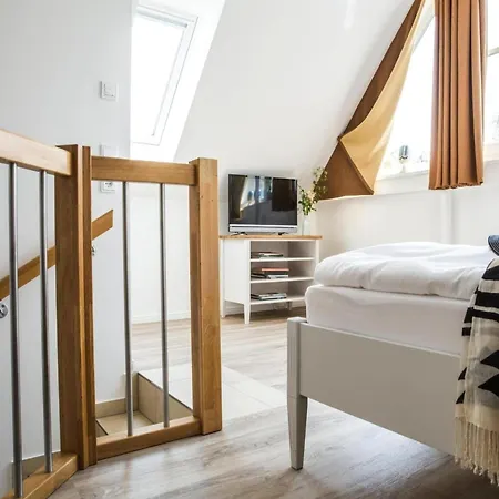 Ferienwohnung, * 青斯特